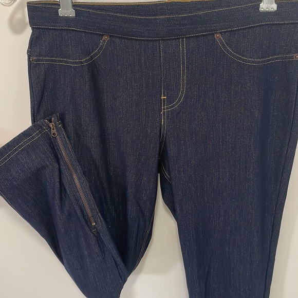 Hue Leggings - Picture 2 of 2